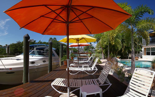 Manatee Bay Inn