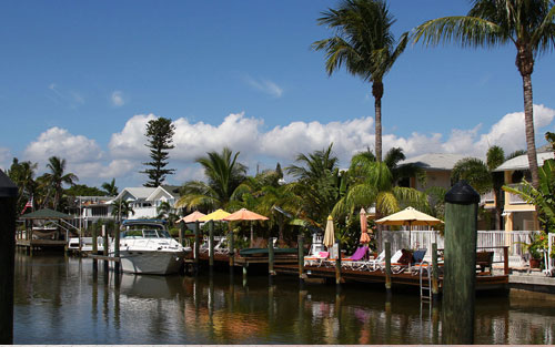 Manatee Bay Inn