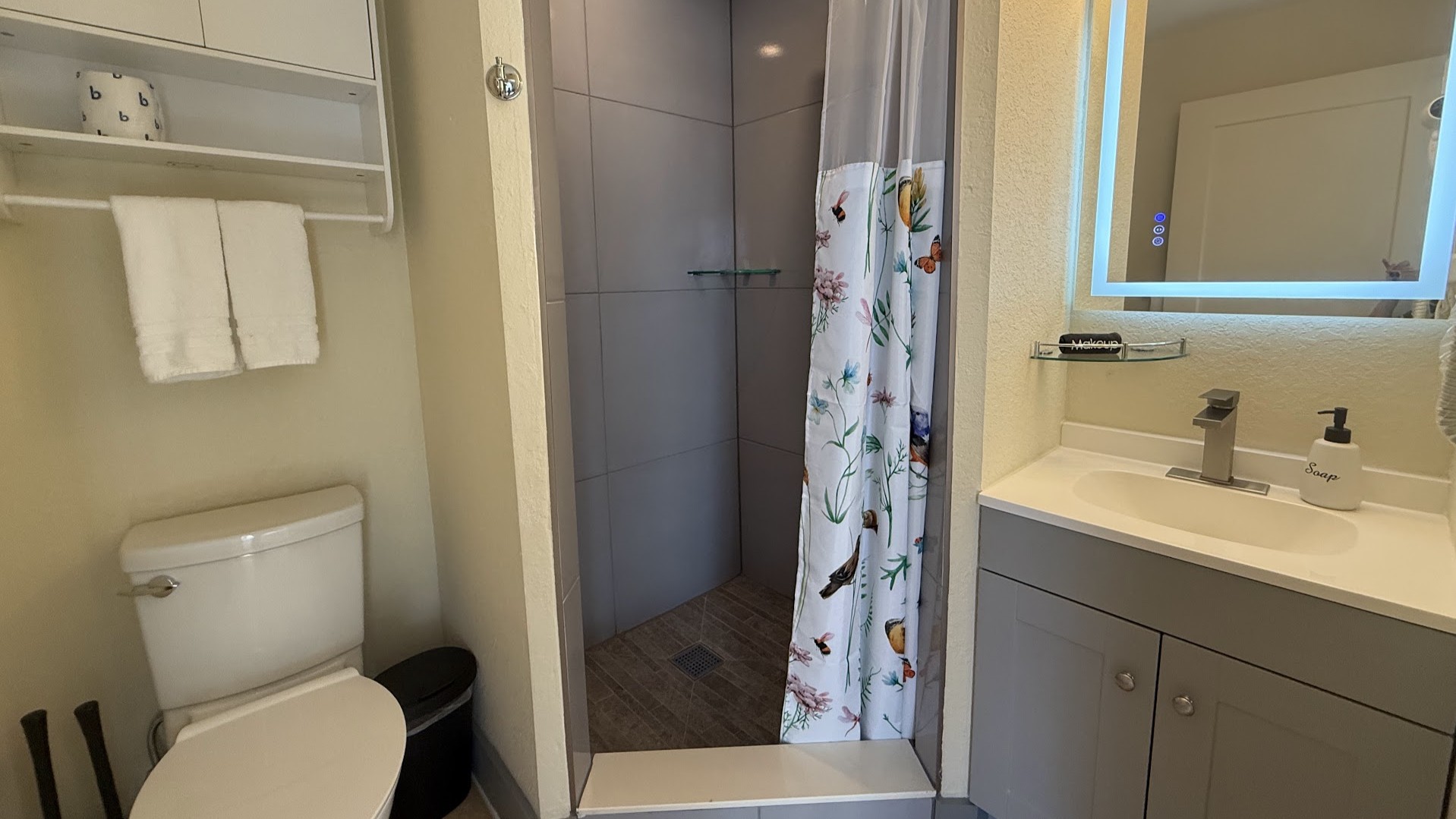 Unit 2 Studio Bathroom